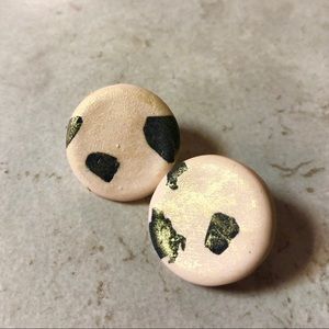 Polymer clay earrings with golden touch
